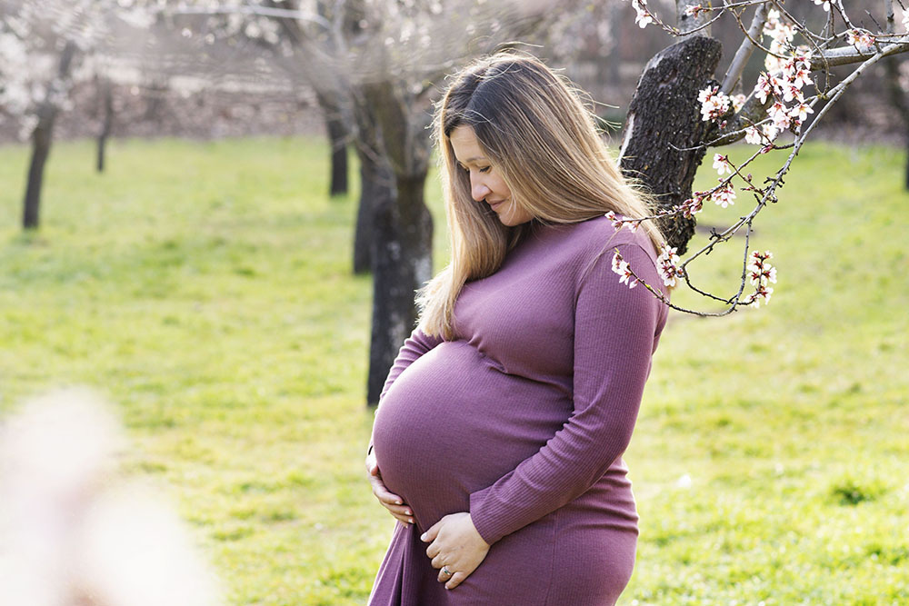 fotografía para embarazadas, en exteriores de Madrid