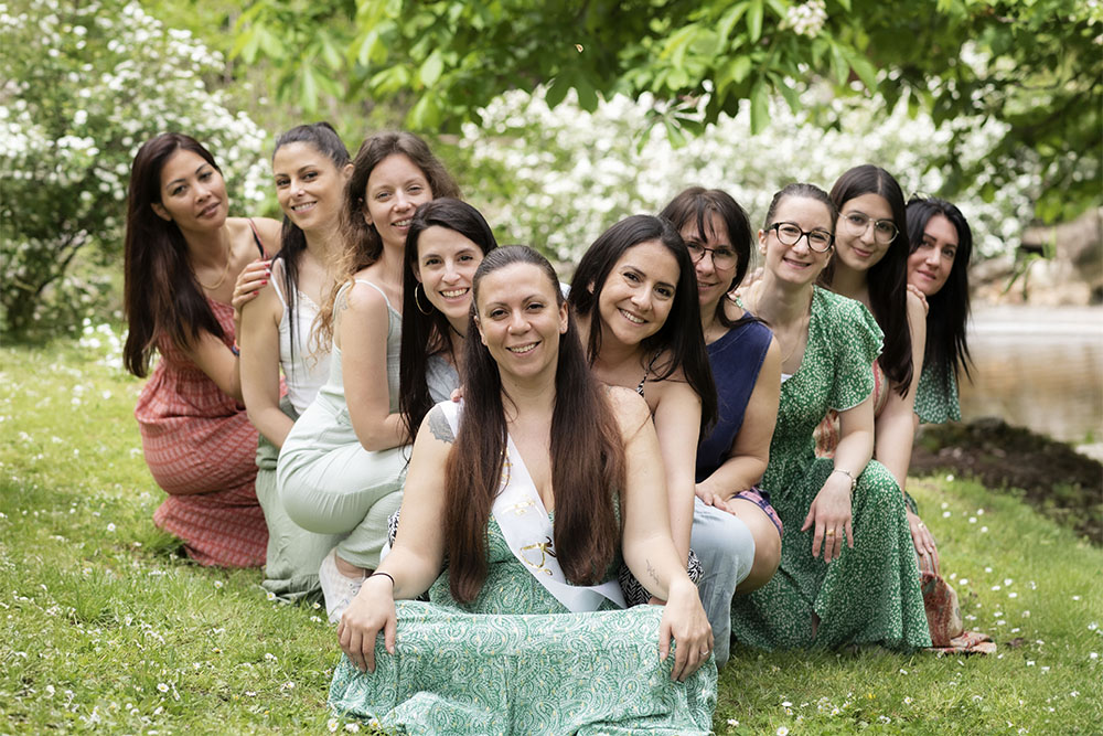 Fotos de despedida de soltera divertidas en exteriores de Madrid